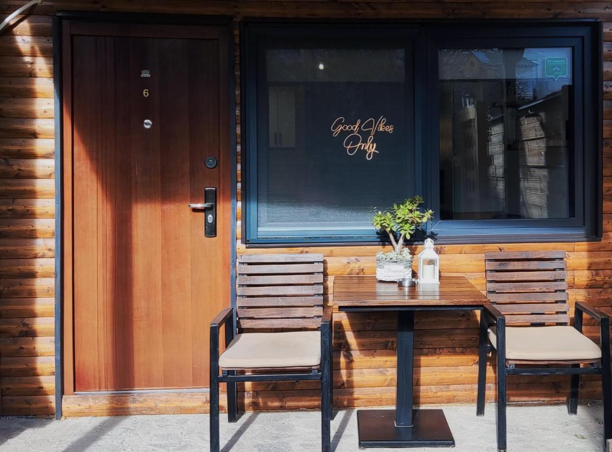 The House Apartments & Guest Rooms オフリド エクステリア 写真