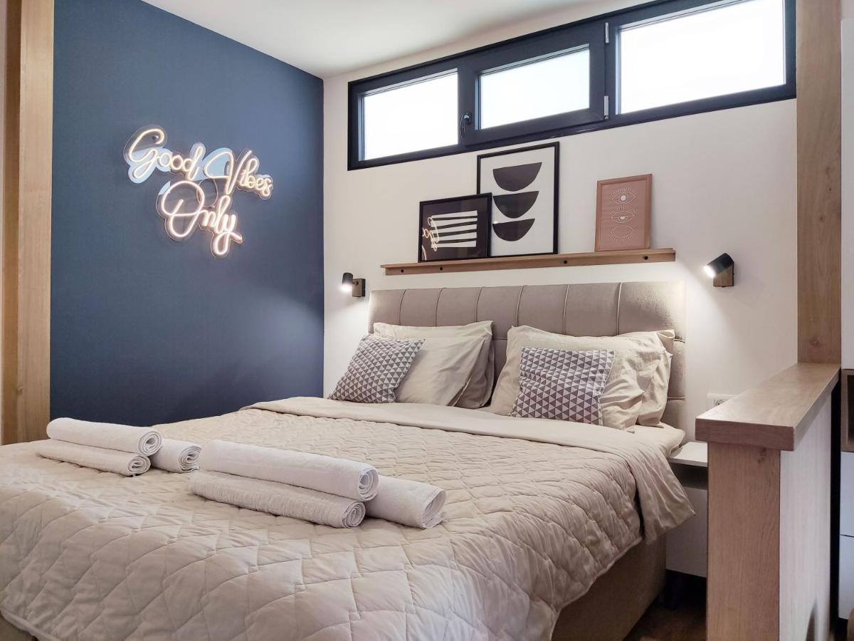 The House Apartments & Guest Rooms オフリド エクステリア 写真