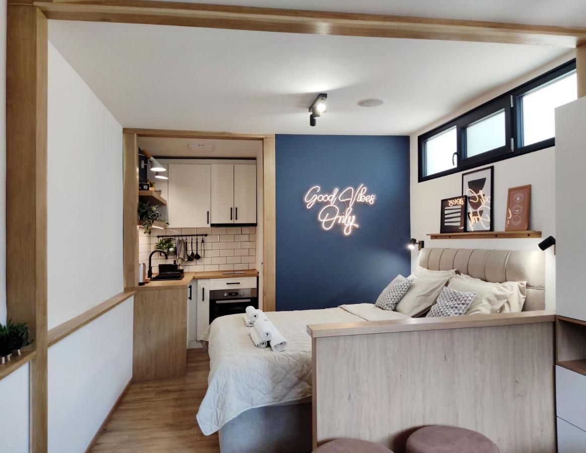 The House Apartments & Guest Rooms オフリド エクステリア 写真