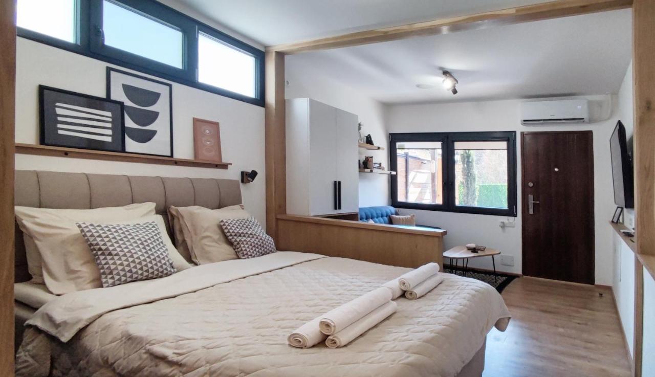 The House Apartments & Guest Rooms オフリド エクステリア 写真